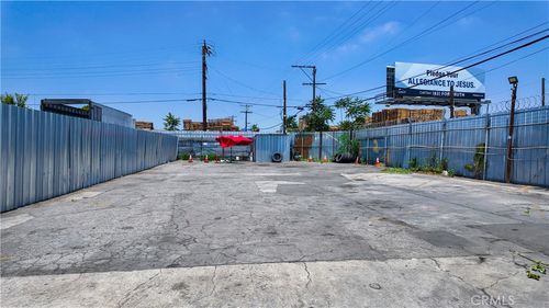 2637 E El Segundo Blvd, Compton, CA, 90222-2207 | Card Image