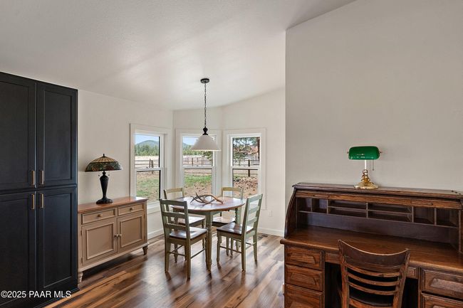 Caretaker House Dining Area | Image 111