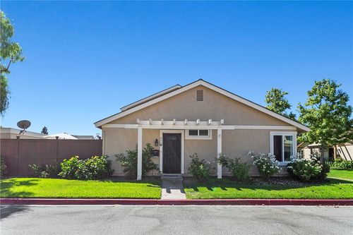 apt-a-250 Carriage Dr, Santa Ana, CA, 92707-4144 | Card Image