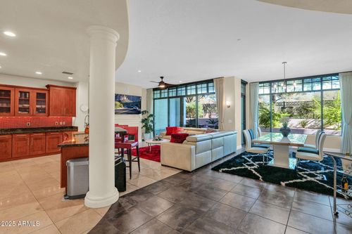 116-8 Biltmore Est, Phoenix, AZ, 85016-2810 | Card Image