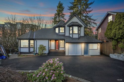 210 Nelson St, Coquitlam, BC, V3K4M4 | Card Image