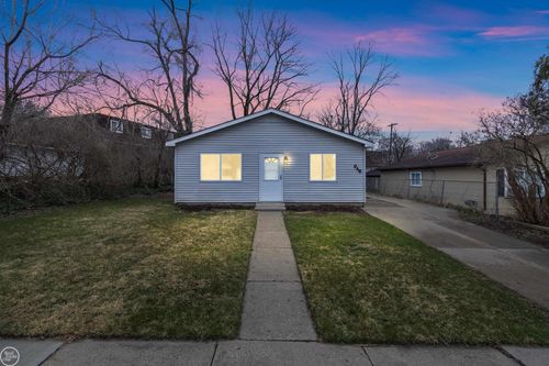 946 Fairview Avenue, Pontiac, MI, 48340 | Card Image