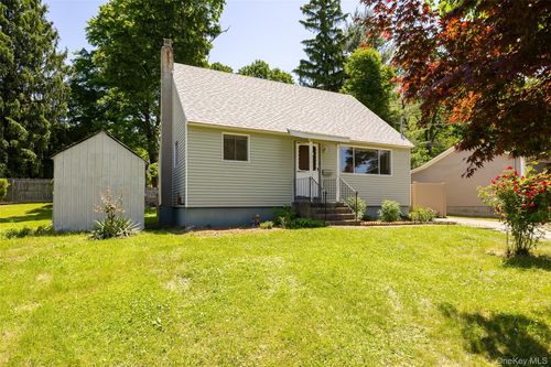 22 Howland Avenue, Beacon, NY, 12508 | Card Image