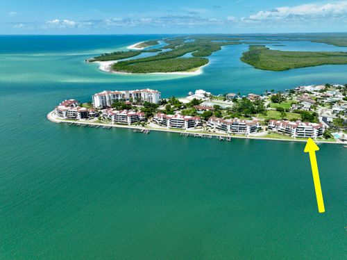 105-105 La Peninsula Blvd, NAPLES, FL, 34113-4032 | Card Image