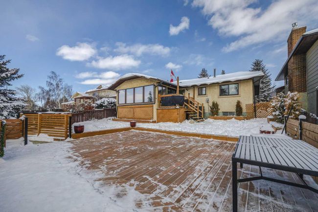 7719 67 Avenue Nw, Home with 4 bedrooms, 1 bathrooms and 4 parking in Calgary AB | Image 26