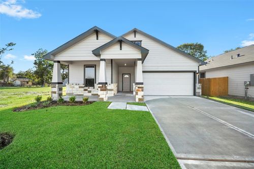 611 Burkett St, Dayton, TX, 77535-2007 | Card Image