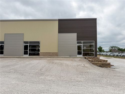 suite-1and2-2420 S 8th St, Rogers, AR, 72758-1009 | Card Image