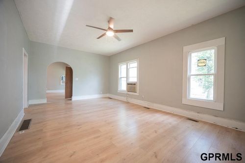 616 N 4th St, Beatrice, NE, 68310-1902 | Card Image