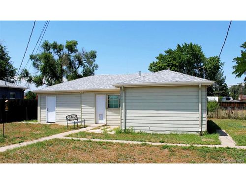 933 Skeel St, Brighton, CO, 80601-2245 | Card Image