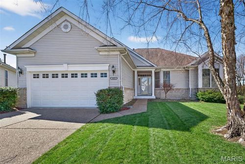 s-2098 Hawks Landing Dr, Lake St Louis, MO, 63367-1839 | Card Image