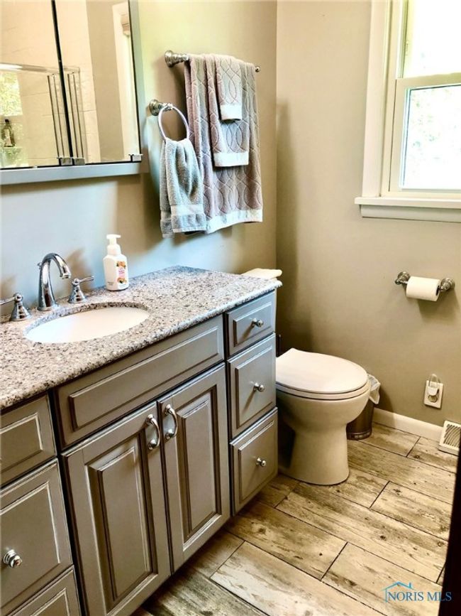 22915 W Walnut Ln, House other with 3 bedrooms, 2 bathrooms and 1 parking in Genoa OH | Image 27