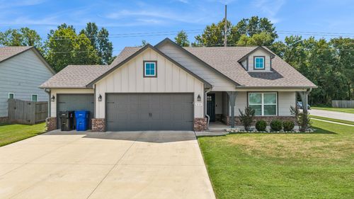 1801 E Winston St, Broken Arrow, OK, 74011-7507 | Card Image