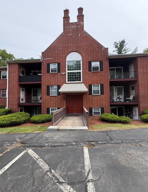 1-1 Louisburg Sq, Nashua, NH, 03060-5525 | Card Image
