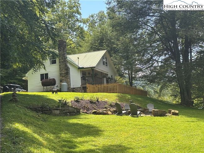 295 Jakes Mountain Rd, House other with 3 bedrooms, 2 bathrooms and null parking in Deep Gap NC | Image 6