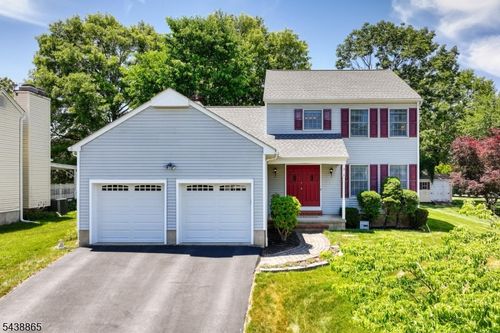 3 Obert Dr, Raritan, NJ, 08869-1659 | Card Image