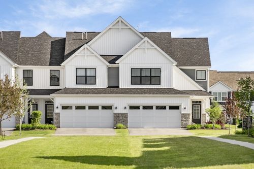 4482 Chelsea Manor Cir, Aurora, IL, 60504-3292 | Card Image