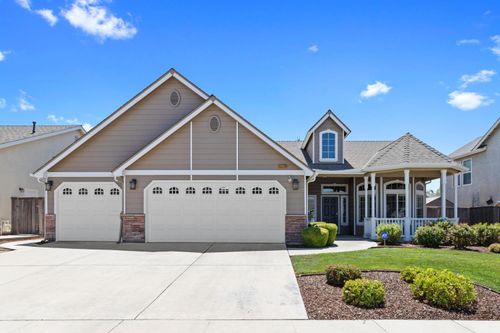 3219 W Connelly Ave, Visalia, CA, 93291-9751 | Card Image