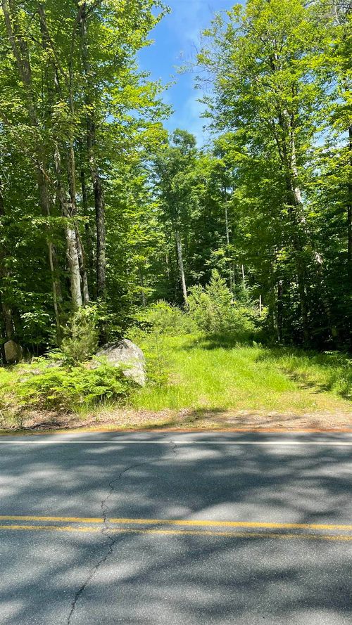 961 Maple St, Bethlehem, NH, 03574 | Card Image