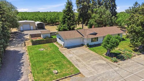 3632 Franklin Rd, Yuba City, CA, 95993-9327 | Card Image