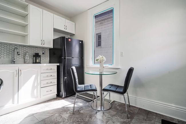 42 Ritson Rd S, Home with 4 bedrooms, 2 bathrooms and 8 parking in Oshawa ON | Image 7