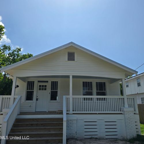 246 Bohn St, Biloxi, MS, 39530-3018 | Card Image