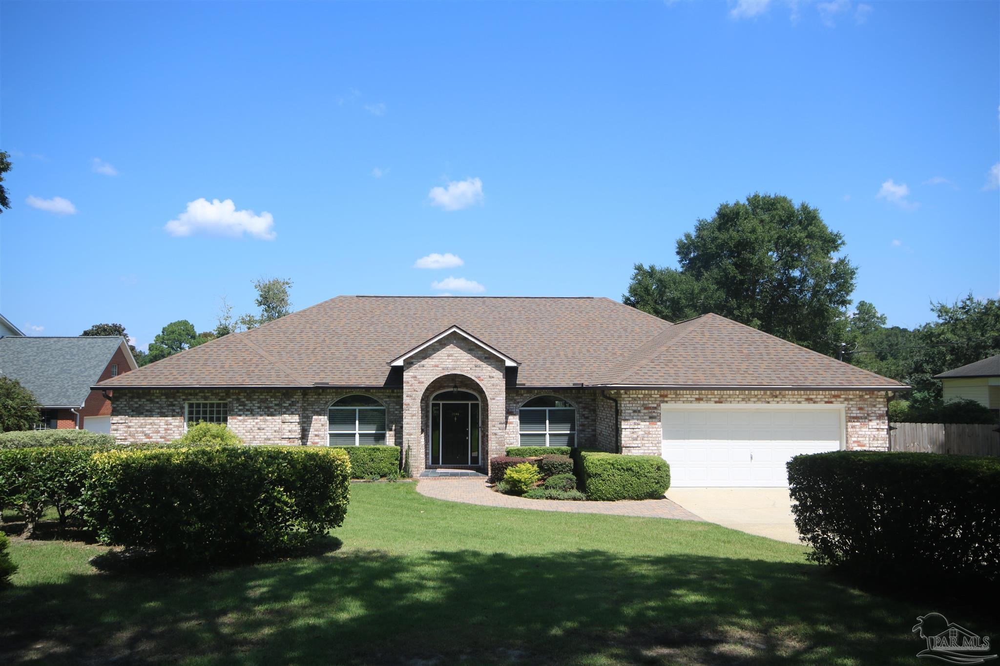 Abel Ave, Milton, FL 32571