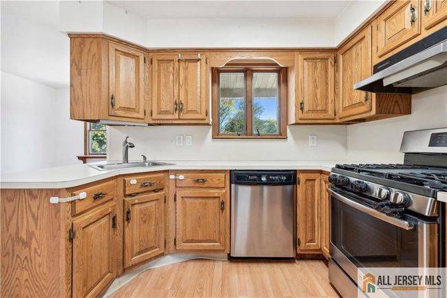 4 Barkley Ct, House other with 4 bedrooms, 3 bathrooms and null parking in MONMOUTH JUNCTION NJ | Image 12