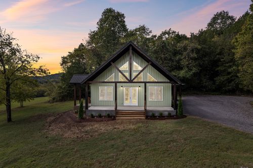 672 Sullivan Bend Rd, Elmwood, TN, 38560-4142 | Card Image