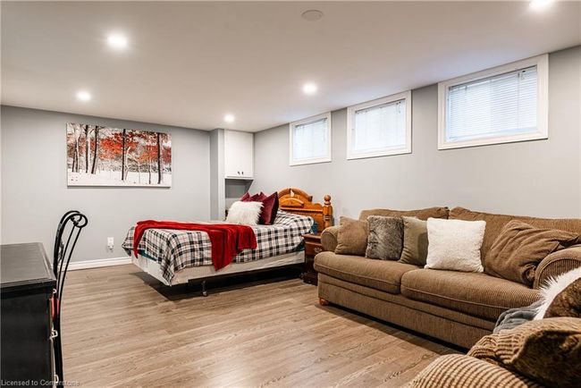 4126 London Crt, House other with 3 bedrooms, 3 bathrooms and 5 parking in Niagara Falls ON | Image 26