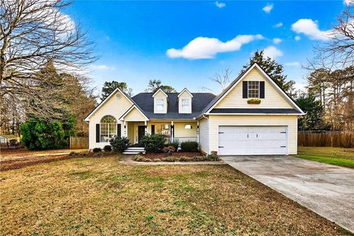 250 Willow Dell Dr, Senoia, GA, 30276-1853 | Card Image