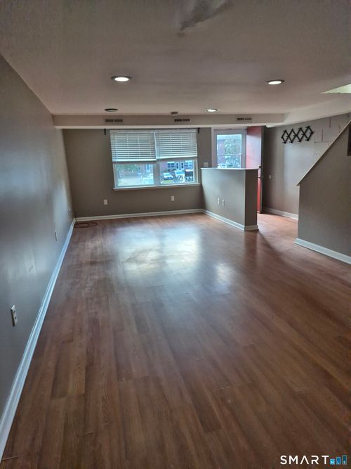 61 Terrace Gardens Gardens, Wallingford, CT, 06492 | Card Image
