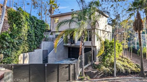 6672 Lakeridge Rd, Los Angeles, CA, 90068-1813 | Card Image