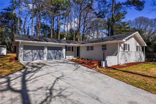 1328 White Oak St Se, Conyers, GA, 30013-1642 | Card Image