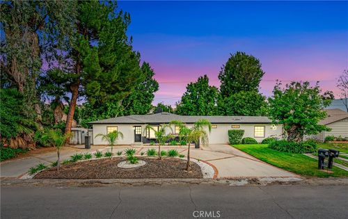 22908 Leonora Dr, Woodland Hills, CA, 91367-6120 | Card Image