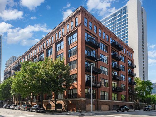 507-520 W Huron St, Chicago, IL, 60654-3439 | Card Image