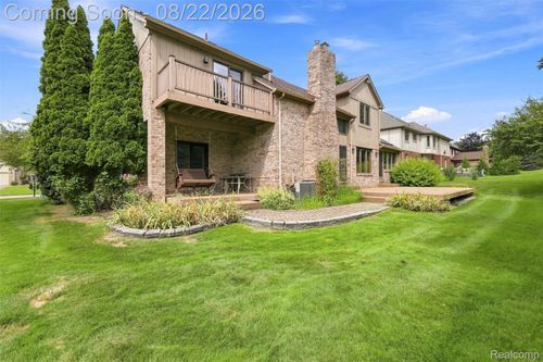 2070 Reagan Dr, Rochester Hills, MI, 48309-2978 | Card Image