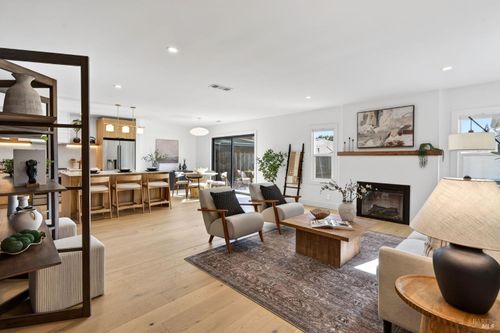 2034 Augustan Avenue, Santa Rosa, CA, 95404 | Card Image