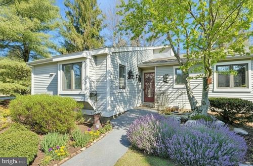 754-754 Inverness Dr, WEST CHESTER, PA, 19380-6886 | Card Image