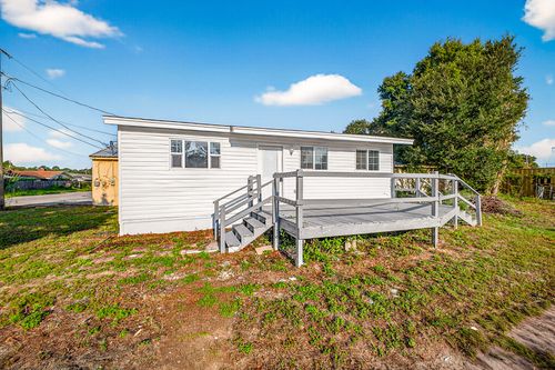393 Lowery Dr Nw, Fort Walton Beach, FL, 32547-2969 | Card Image