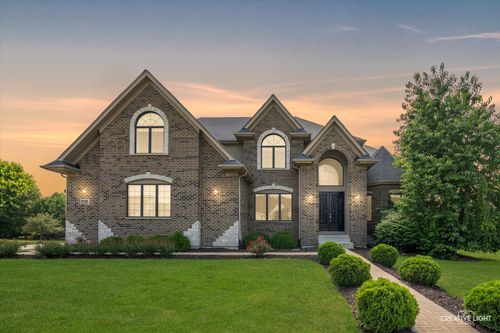 4604 Shumard Ln, Naperville, IL, 60564-1206 | Card Image