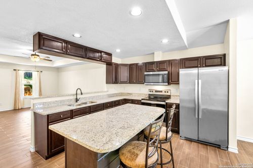 6610 Woodstock Dr, San Antonio, TX, 78223-3369 | Card Image