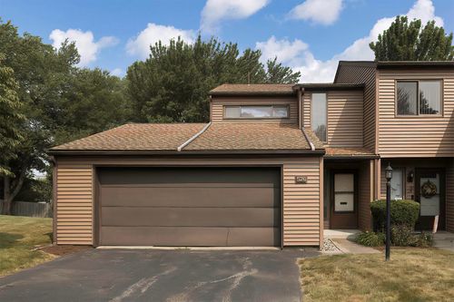 526 Montroyale Dr, Erie, PA, 16504-2643 | Card Image