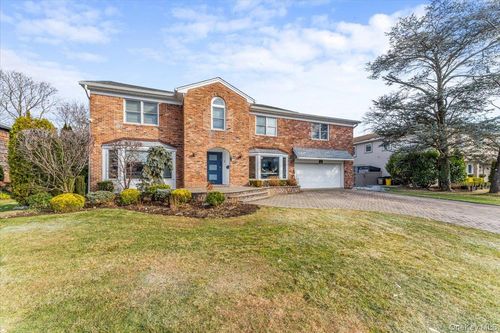 22 Larch Hill Rd, Lawrence, NY, 11559-1926 | Card Image