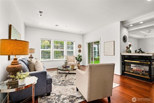 101-4406 Providence Point Pl Se, Issaquah, WA, 98029-6825 | Card Image