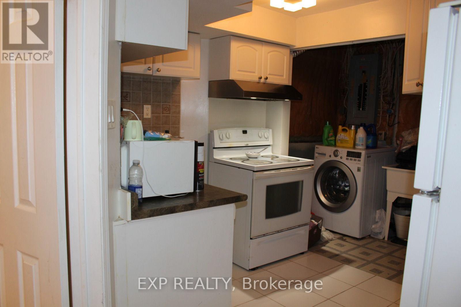 Residential Lease in Toronto (Birchcliffe-Cliffside) 5