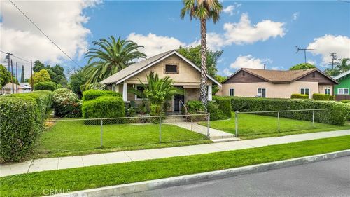 755 E 11th St, Pomona, CA, 91766-3633 | Card Image