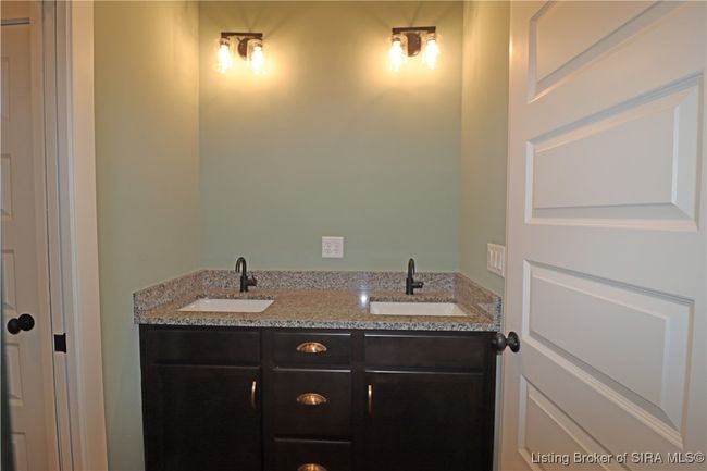 1237 Parkland Trail, Home with 3 bedrooms, 2 bathrooms and null parking in Jeffersonville IN | Image 9