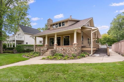 817 N Main Unit B Street, Rochester, MI, 48307 | Card Image