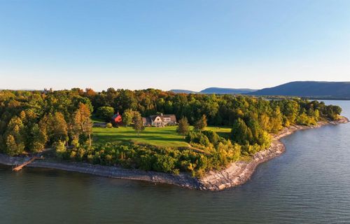 6954 Vt Route 17 W, Addison, VT, 05491-8541 | Card Image