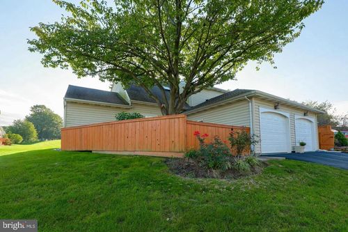 107 Treetops Dr, LANCASTER, PA, 17601-1741 | Card Image